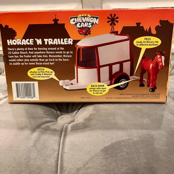 90’s Collectible Chevron Cars Horace 'N Trailer toy set - Picture 5 of 5